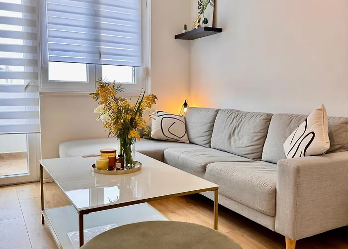 Cozy With Sunny Terrace Apartman *