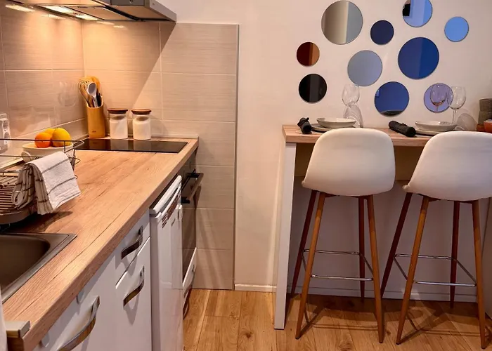 Cozy With Sunny Terrace *