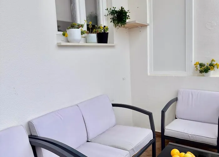 Cozy With Sunny Terrace * Dubrovnik