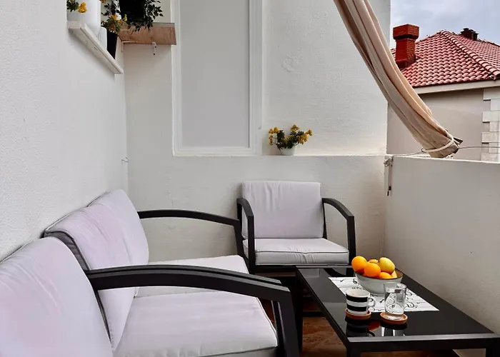 Cozy With Sunny Terrace Lejlighed Dubrovnik