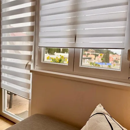 Cozy With Sunny Terrace Appartement Dubrovnik